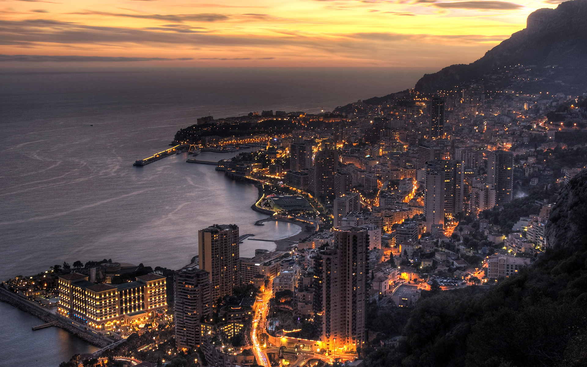 Akdeniz’in En Güzel Noktalarından Birinde Konumlanmış Prenslik: Monaco